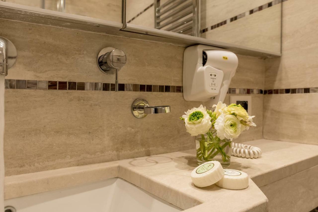 Residenza Zanardelli Bed & Breakfast Рим Екстериор снимка